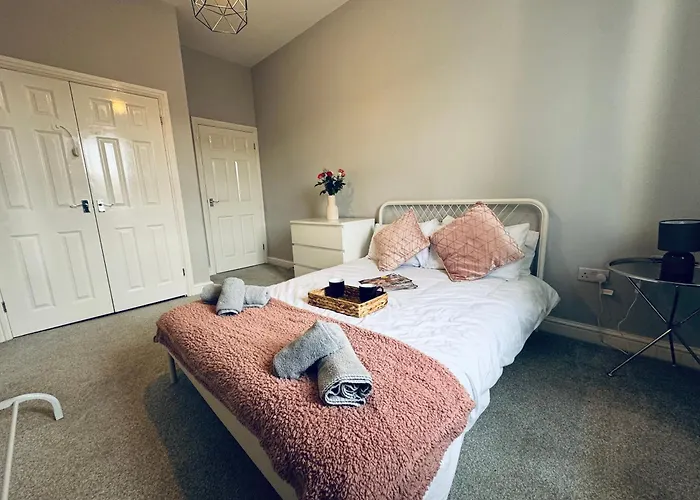 Lowther House -2 Bed Apartment