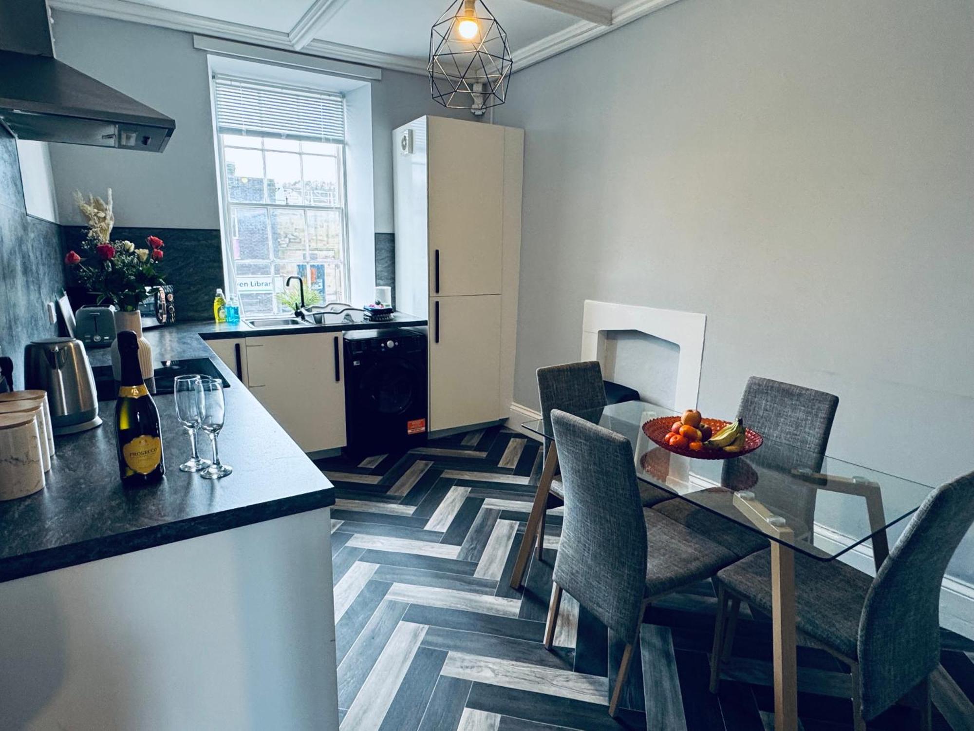 Lowther House -2 Bed Appartement *
